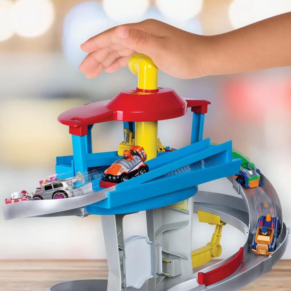 Spin Master Preescolar*Playset Adventure Bay Way Centro De Mando De La Patrulla Canina Paw Patrol True Metal